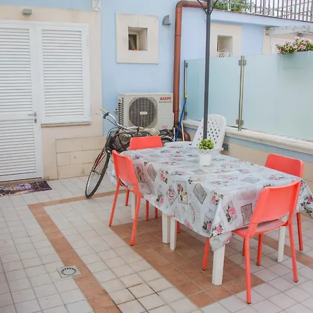 Domus Del Sole Apartment *