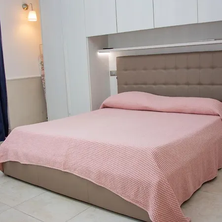 Domus Del Sole Apartment *