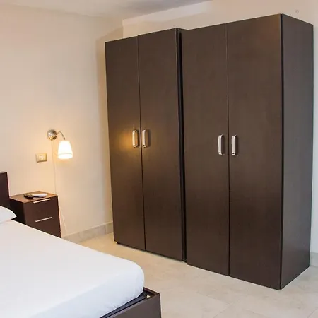 Domus Del Sole * سيبونتو